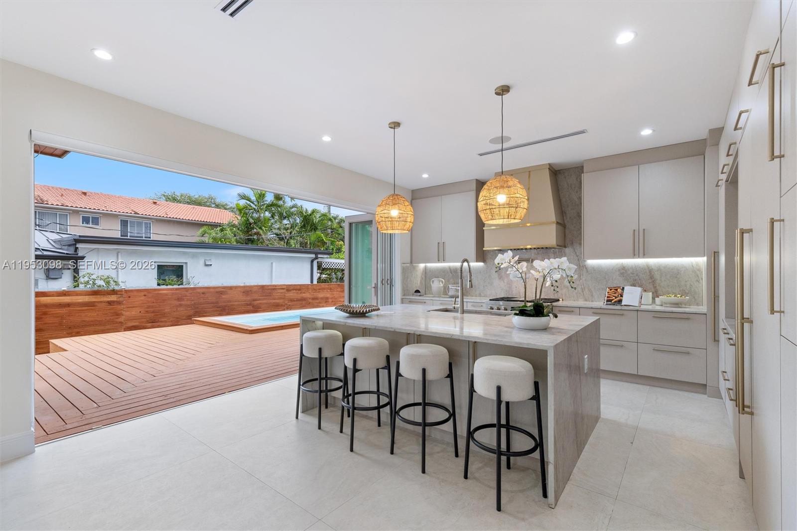 EAST SHENANDOAH - Residential