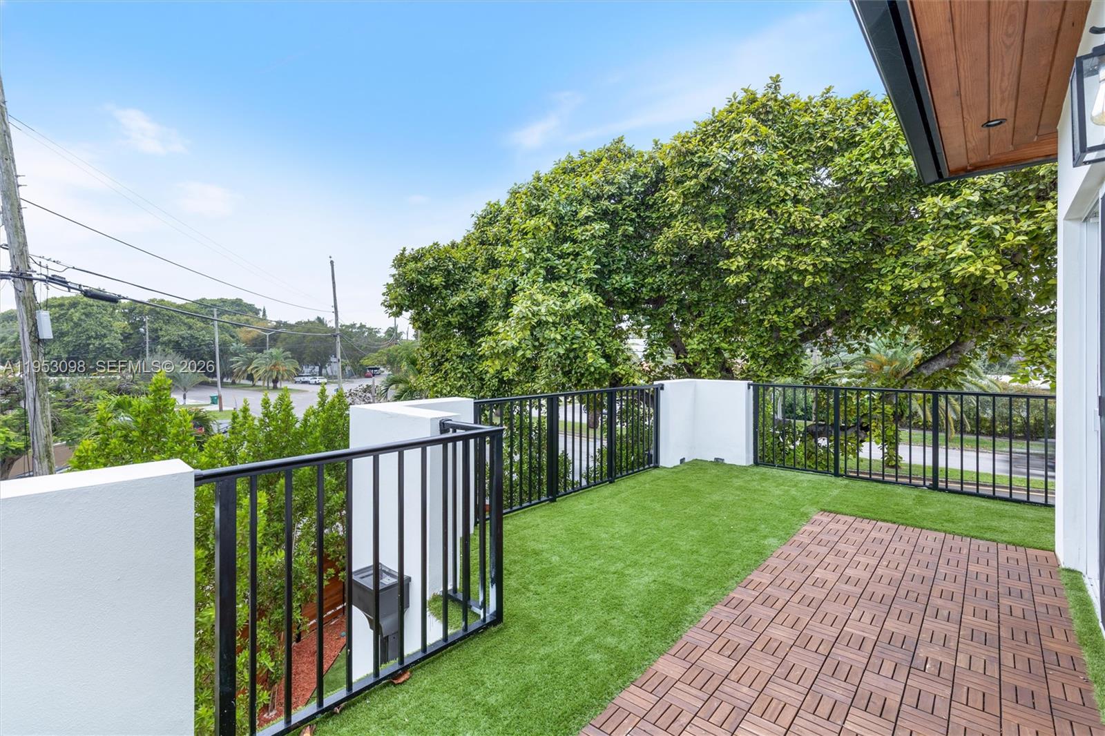 EAST SHENANDOAH - Residential