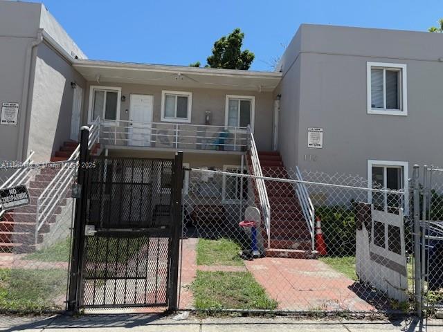 Updated Apartment for rent. 1 bedroom 1 bathroom 1st floor apartment in the heart of Miami. Centrally located near major transportation, restaurants, shopping, nightlife and more.