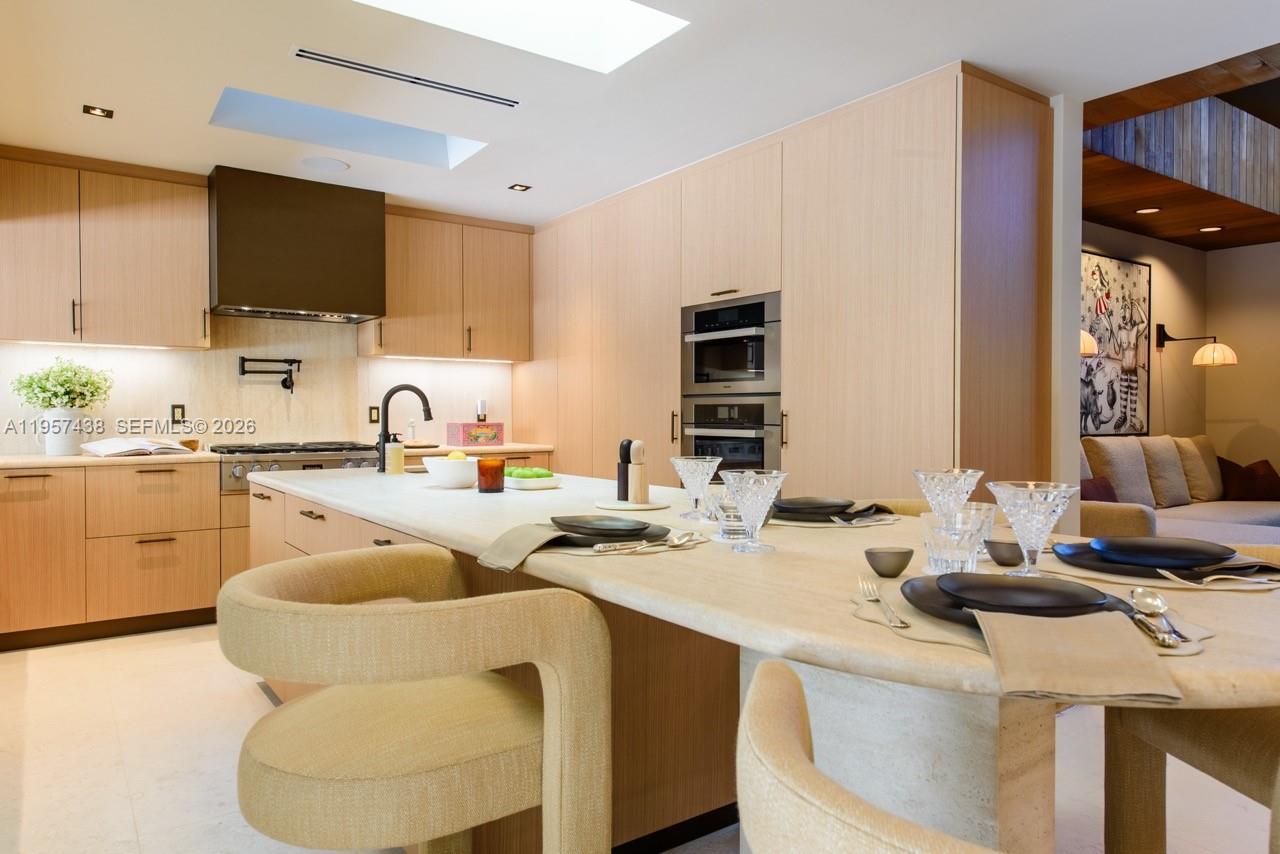 PINECREST GROVE - Residential