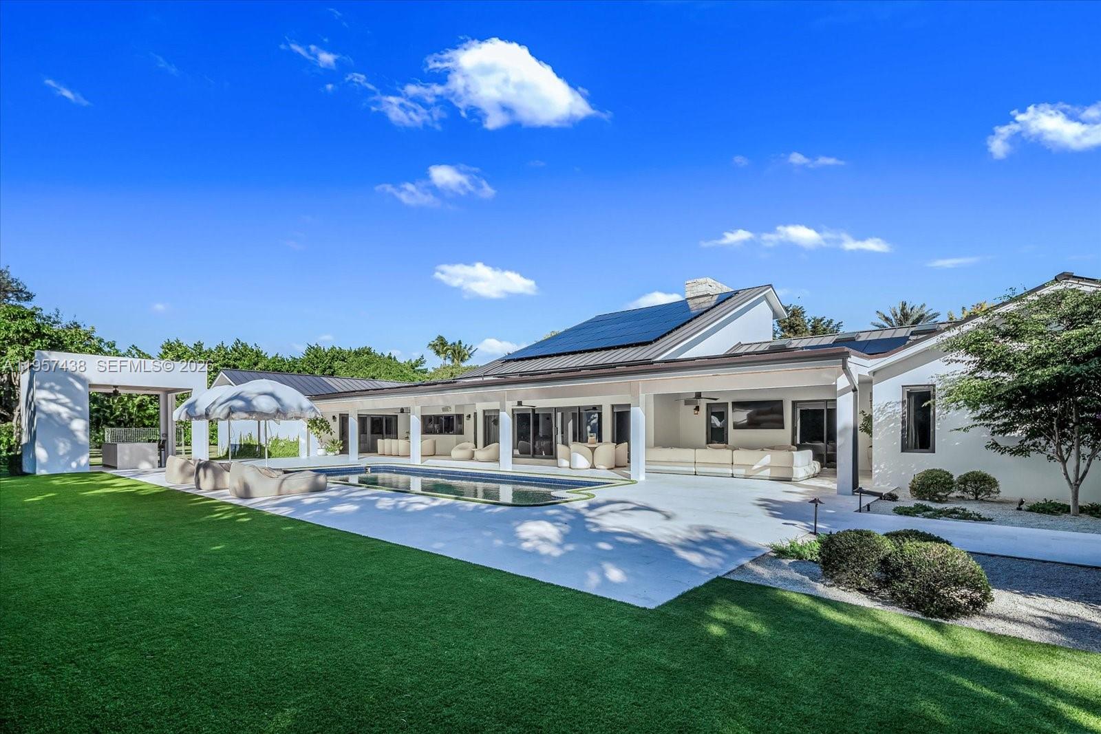 PINECREST GROVE - Residential