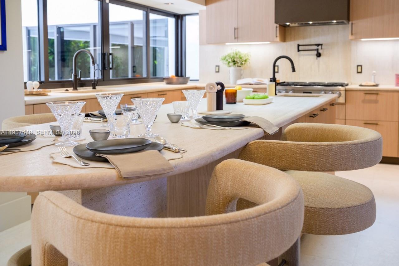 PINECREST GROVE - Residential