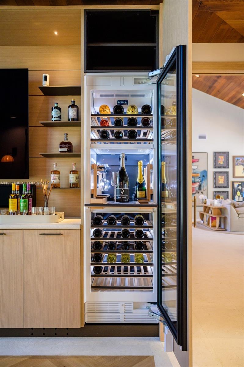 PINECREST GROVE - Residential