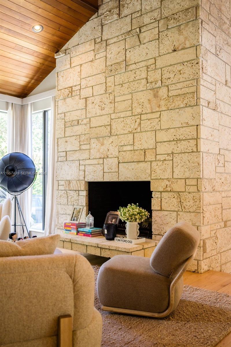 PINECREST GROVE - Residential