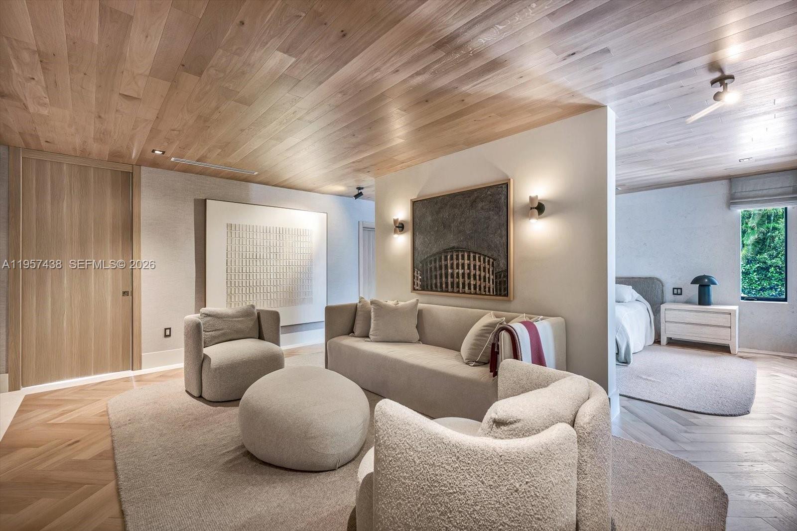 PINECREST GROVE - Residential
