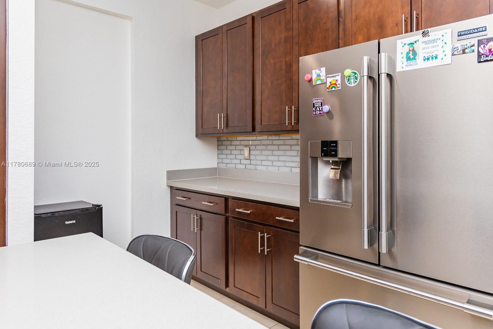 CYPRESS LAKE - Residential