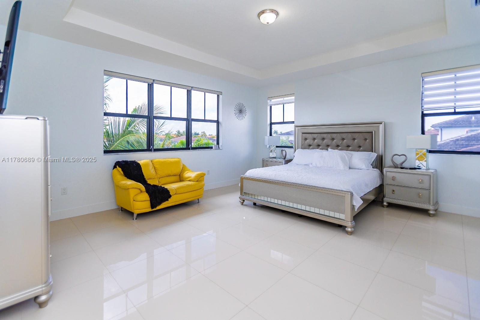 CYPRESS LAKE - Residential