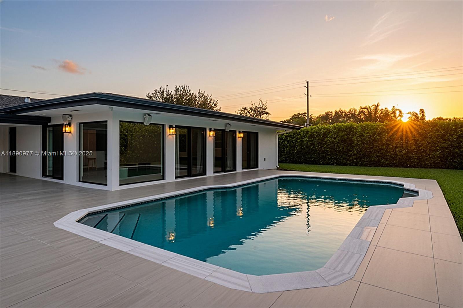 KENDALL POINT - Residential