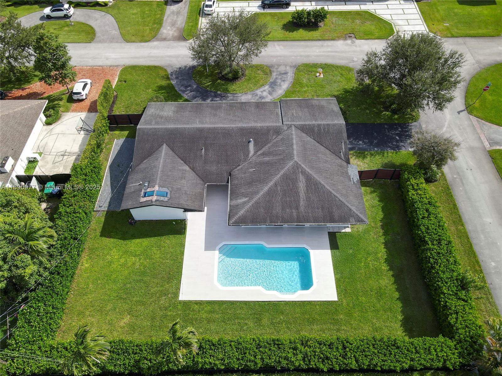 KENDALL POINT - Residential