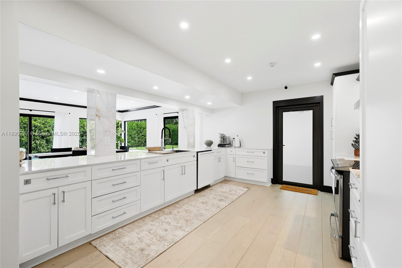 KENDALL POINT - Residential