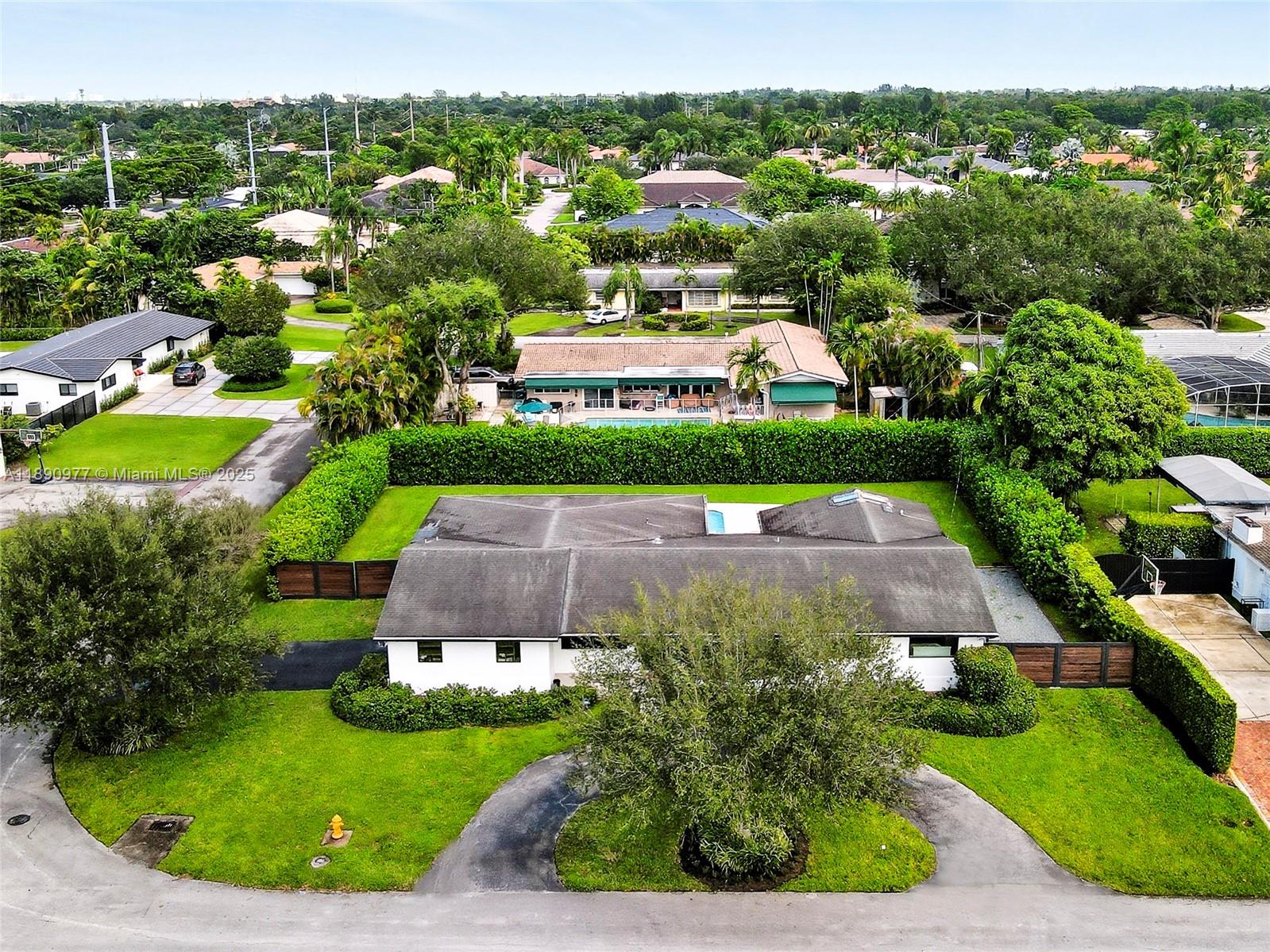 KENDALL POINT - Residential