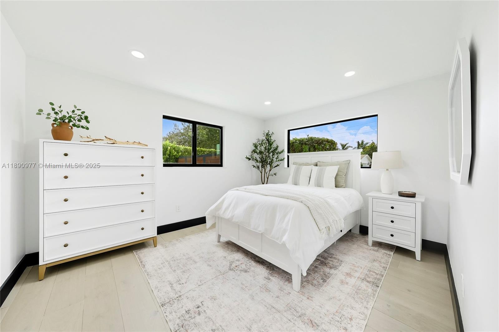 KENDALL POINT - Residential