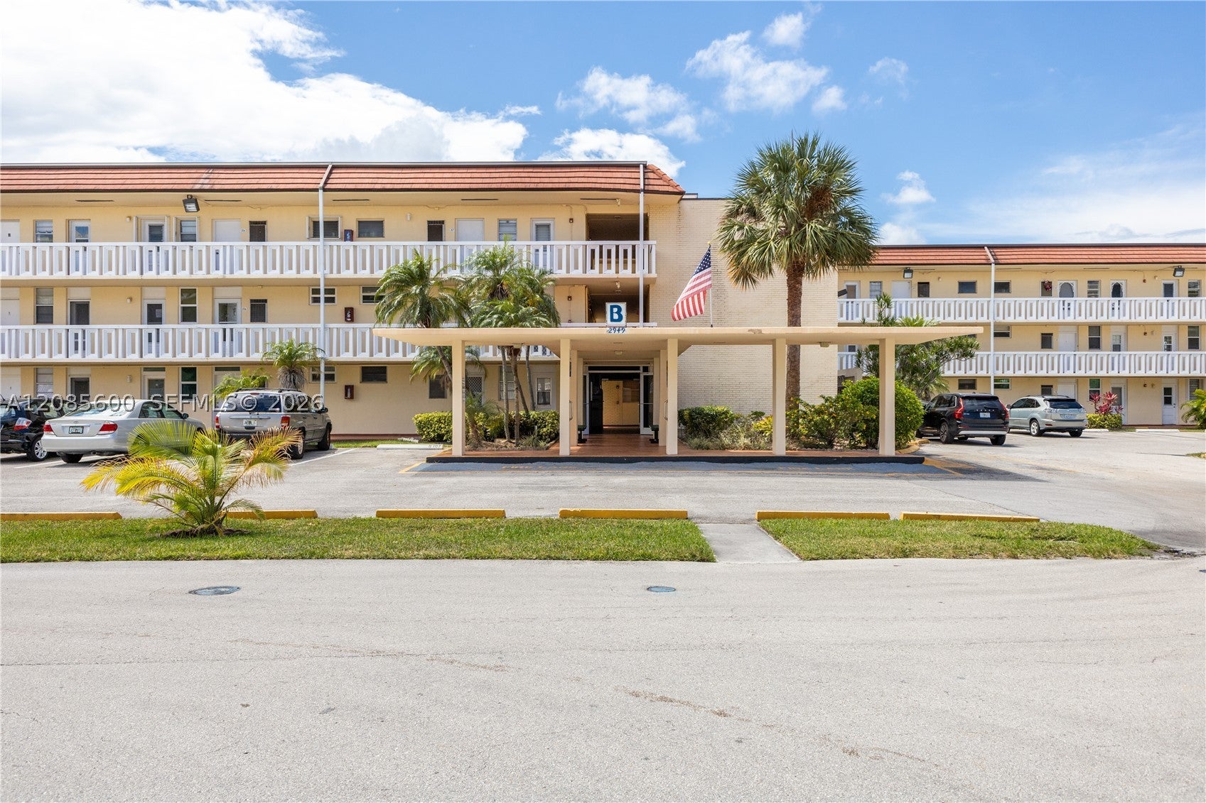 2949 Point East Dr B304