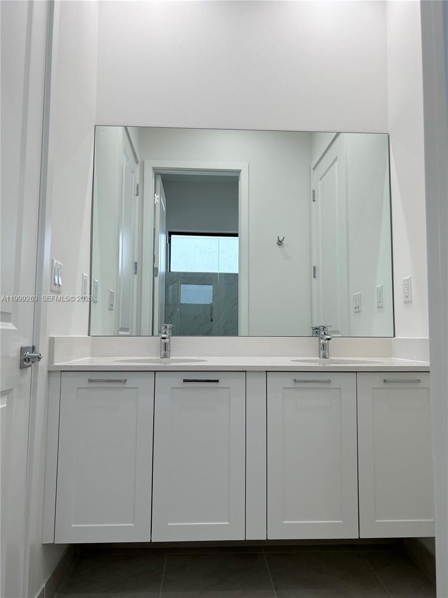 CANARIAS EAST - Residential