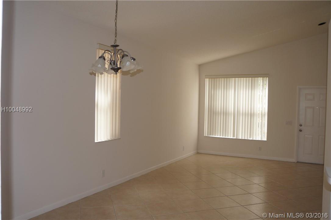 SAVANNAH FALLS - Residential