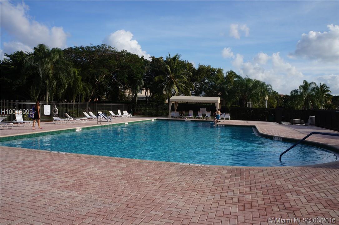 SAVANNAH FALLS - Residential