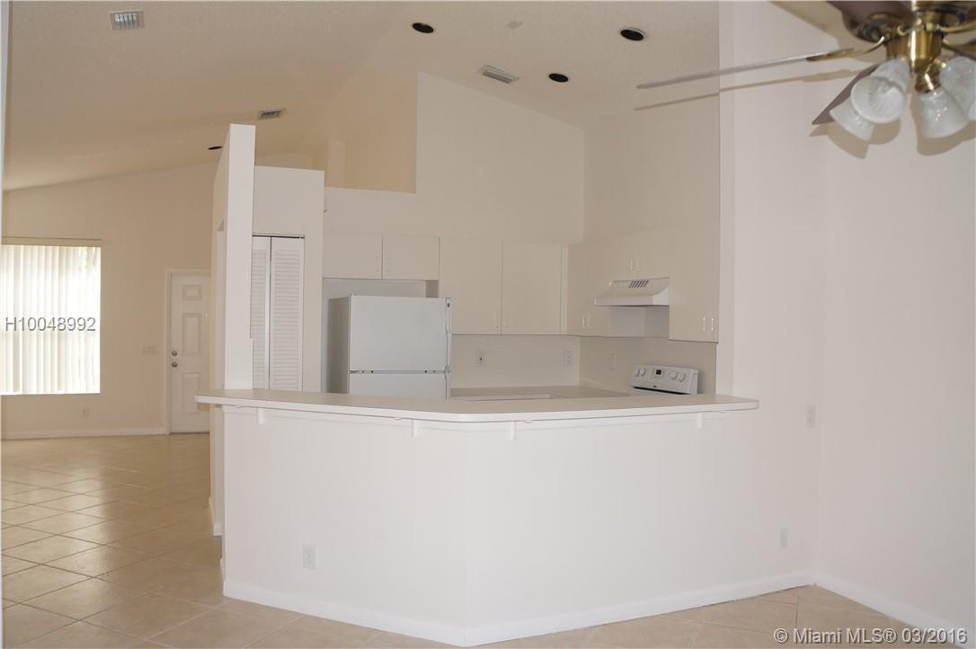 SAVANNAH FALLS - Residential