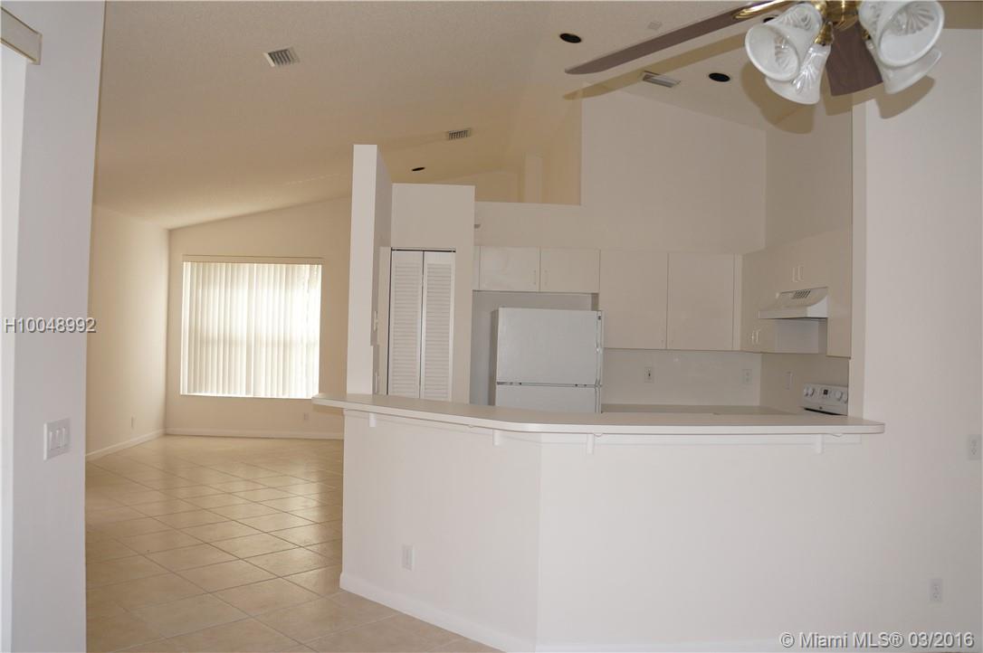 SAVANNAH FALLS - Residential