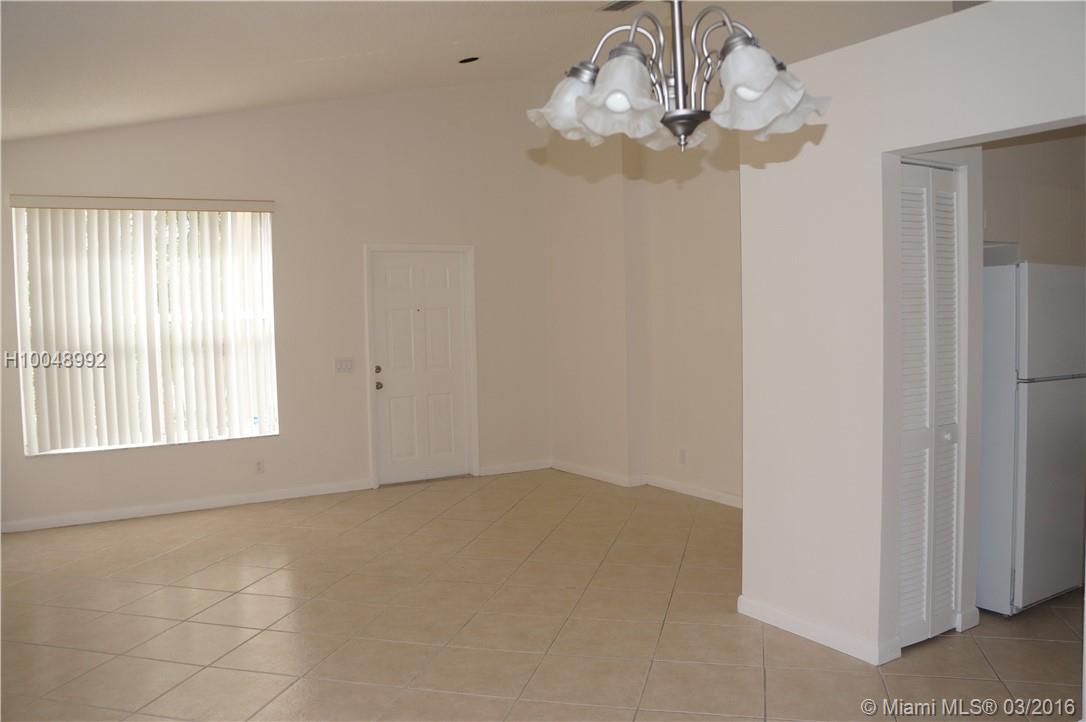 SAVANNAH FALLS - Residential