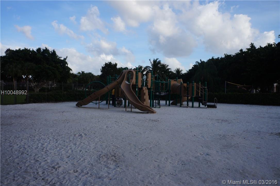 SAVANNAH FALLS - Residential