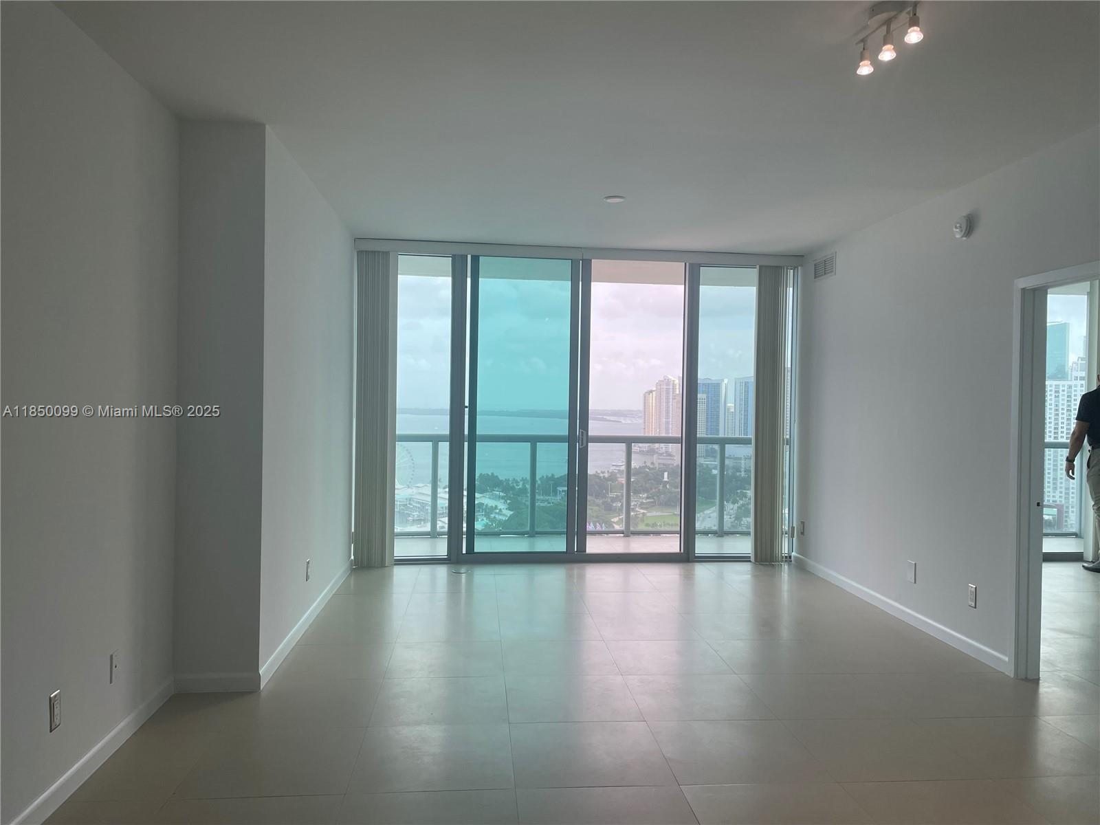 888 Biscayne Blvd 3205