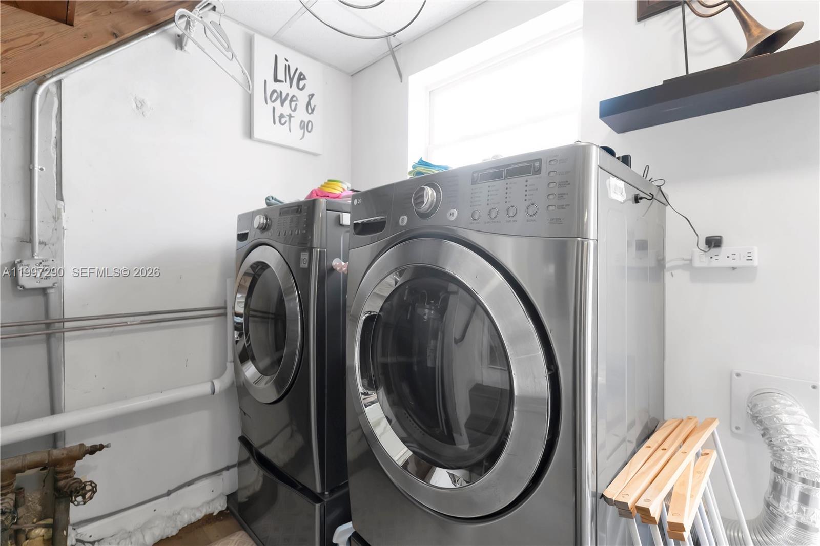 BREEZY HEIGHTS 1ST ADDN - Residential