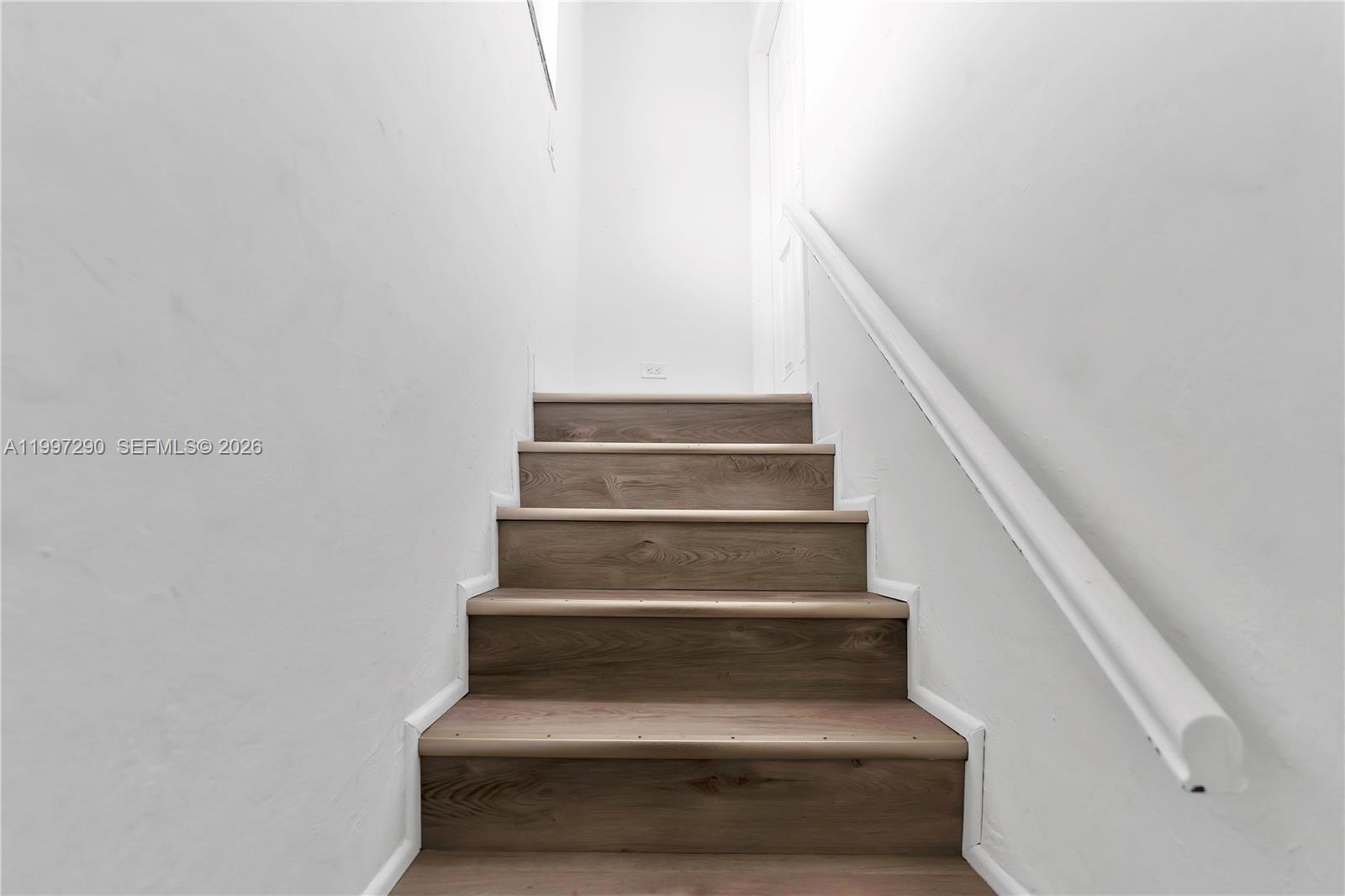 BREEZY HEIGHTS 1ST ADDN - Residential