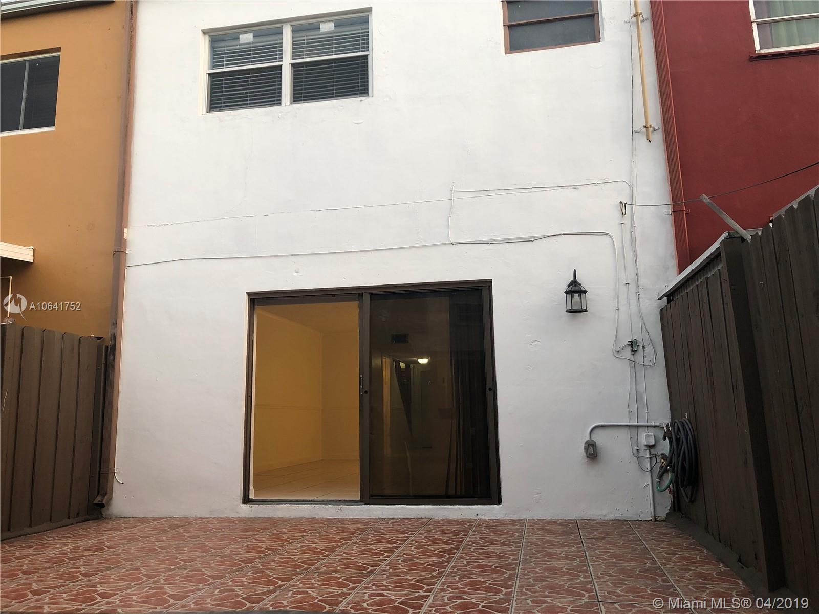 FIRST ADDN TO PALM SPRING - Residential Lease