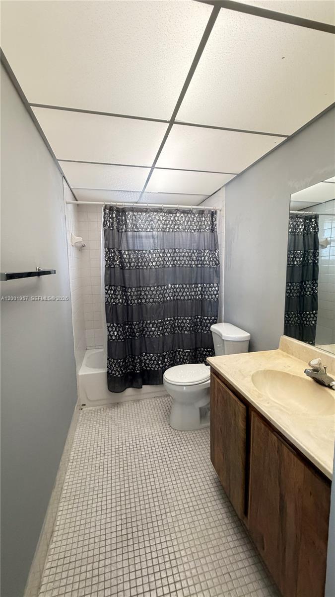 THE BEACH CLUB FONTAINEBL - Residential Lease