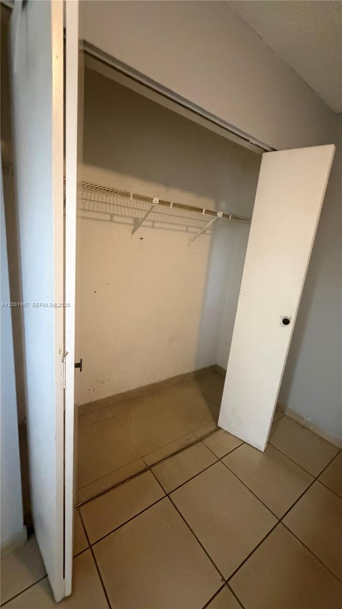 THE BEACH CLUB FONTAINEBL - Residential Lease