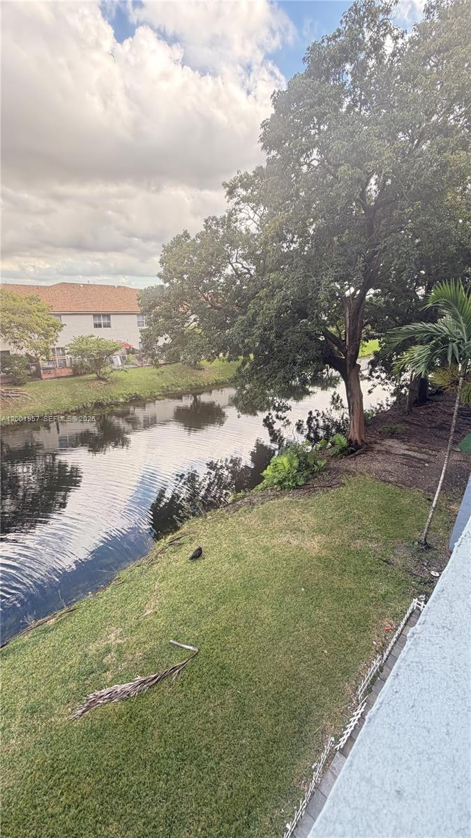 THE BEACH CLUB FONTAINEBL - Residential Lease