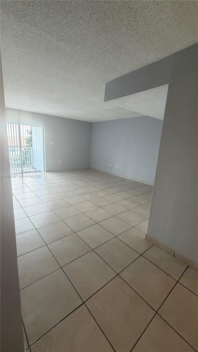 THE BEACH CLUB FONTAINEBL - Residential Lease