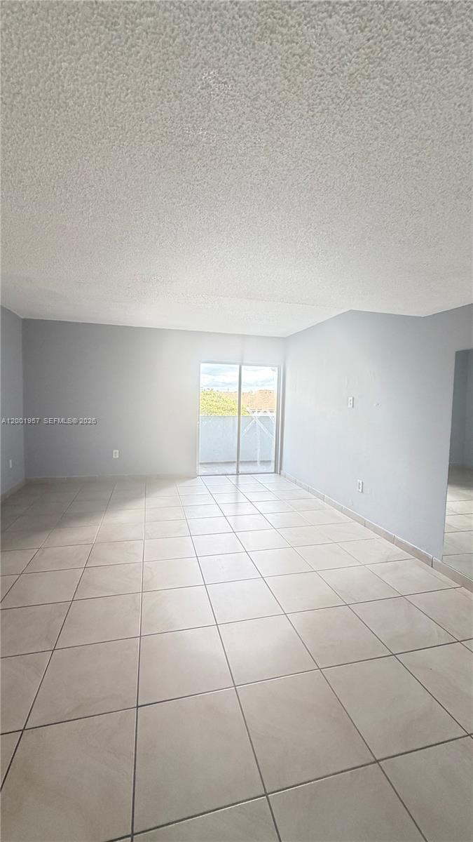 THE BEACH CLUB FONTAINEBL - Residential Lease