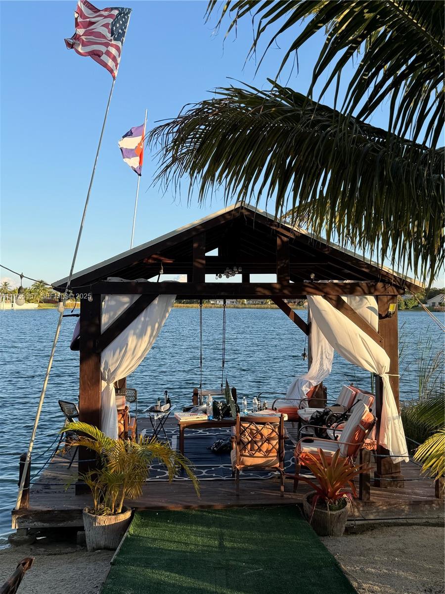 LAKE MARKS AT WESTWIND - Residential