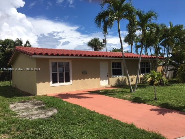 Rental Property at 1103 Se 5th St St, Deerfield Beach, Broward County, Florida - Bedrooms: 3 
Bathrooms: 2  - $3,600 MO.