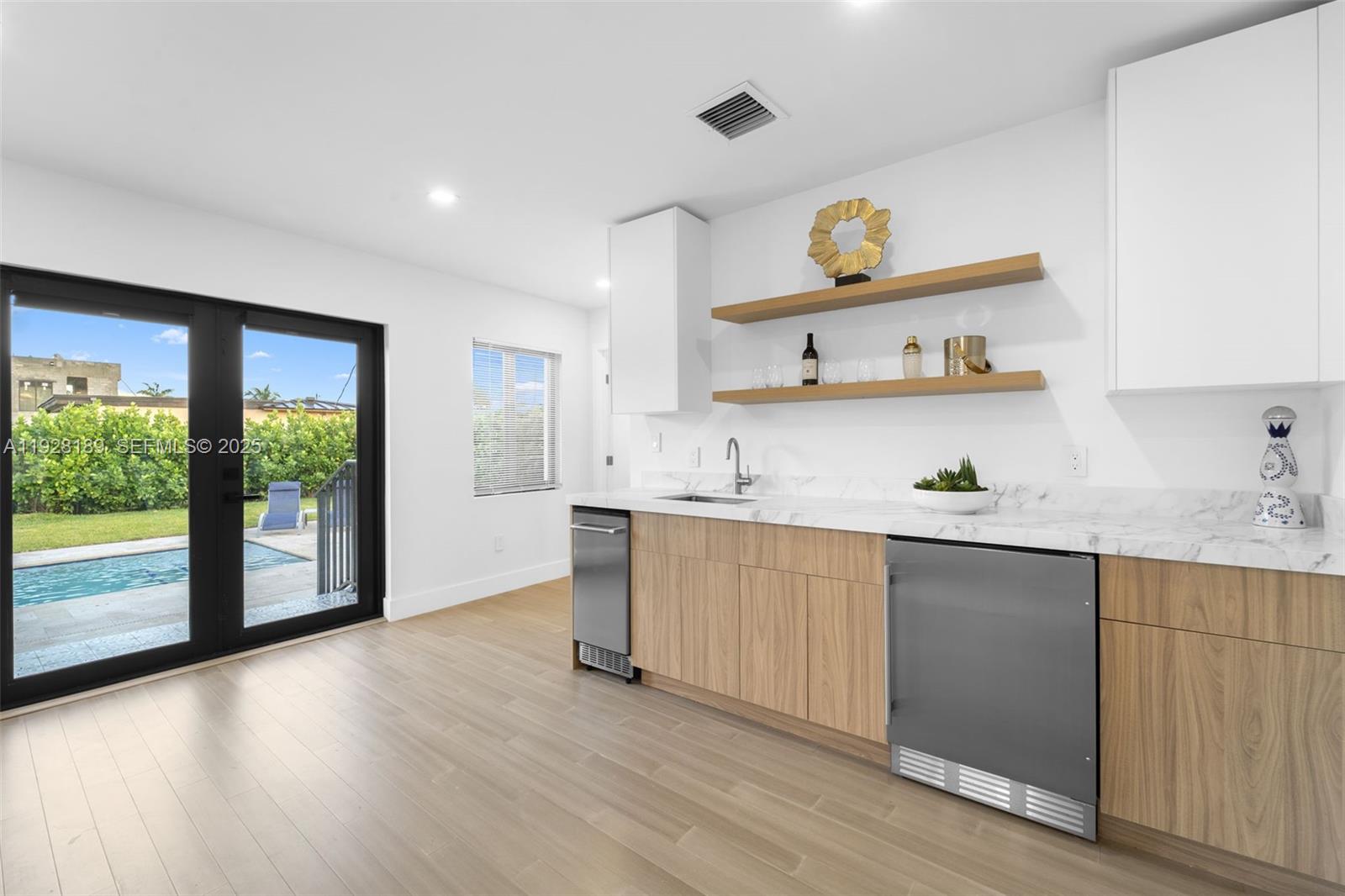 CORAL VILLA REV - Residential