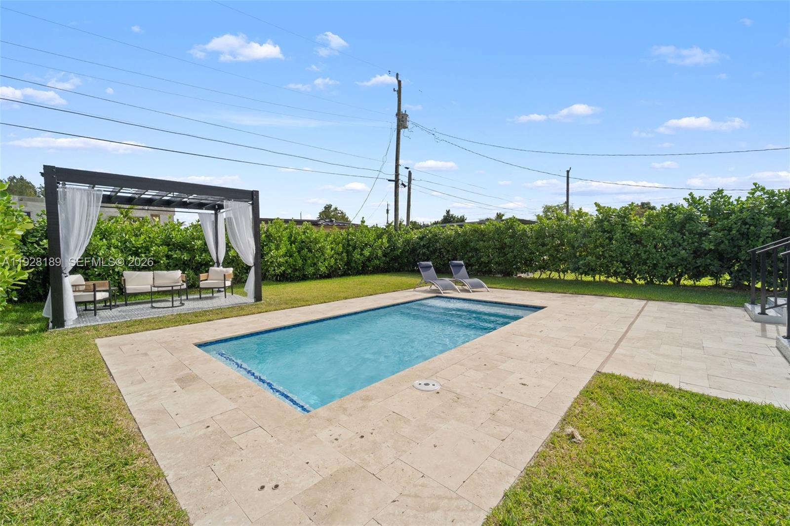 CORAL VILLA REV - Residential