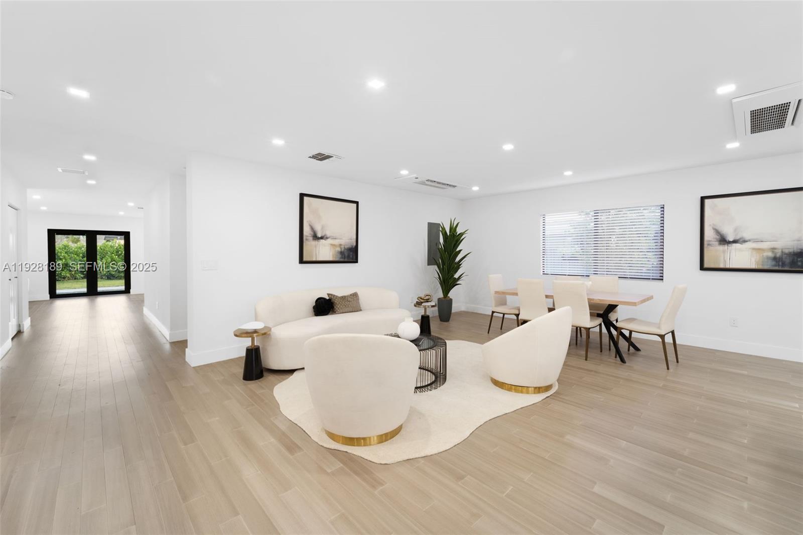 CORAL VILLA REV - Residential