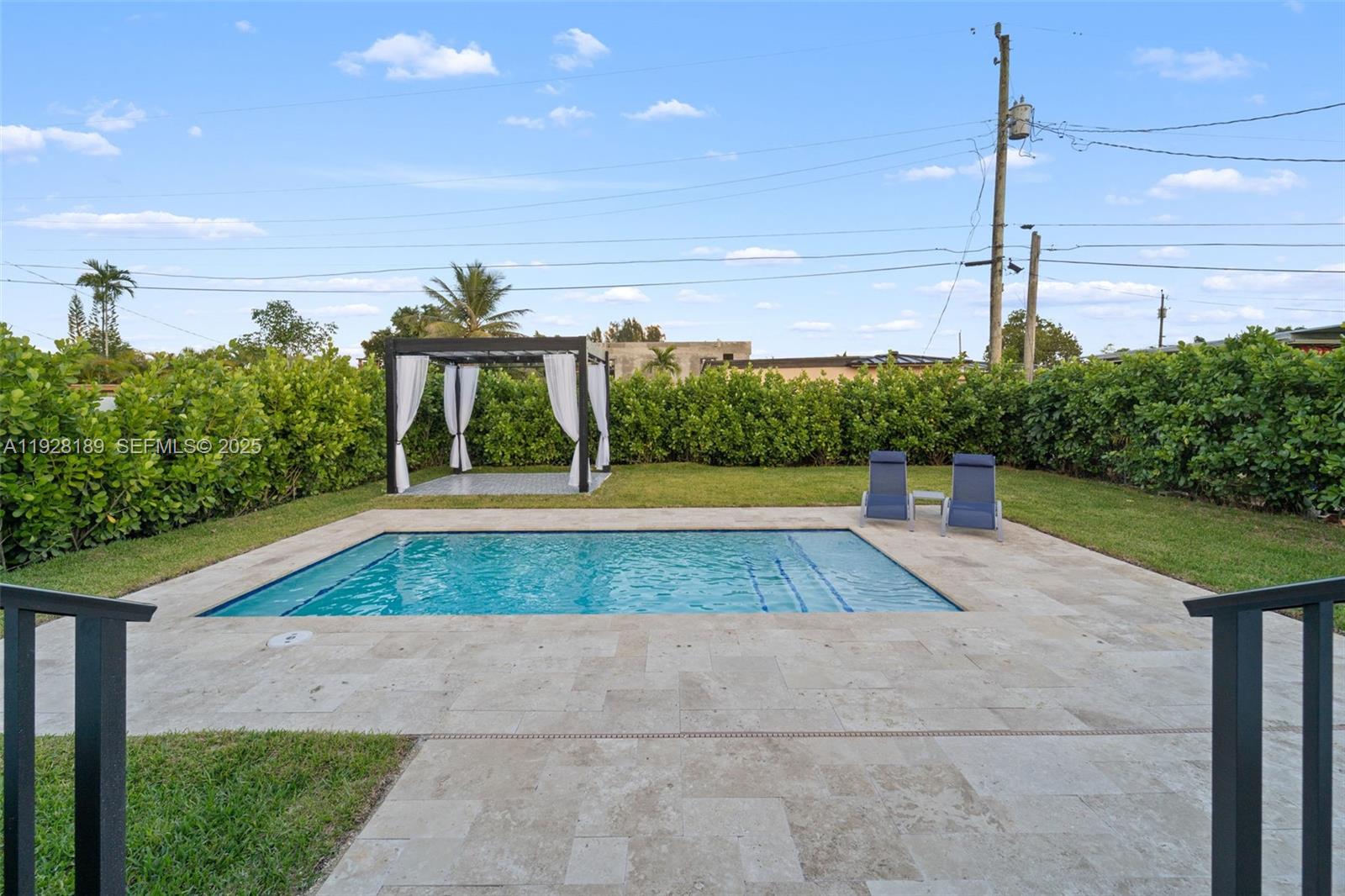 CORAL VILLA REV - Residential