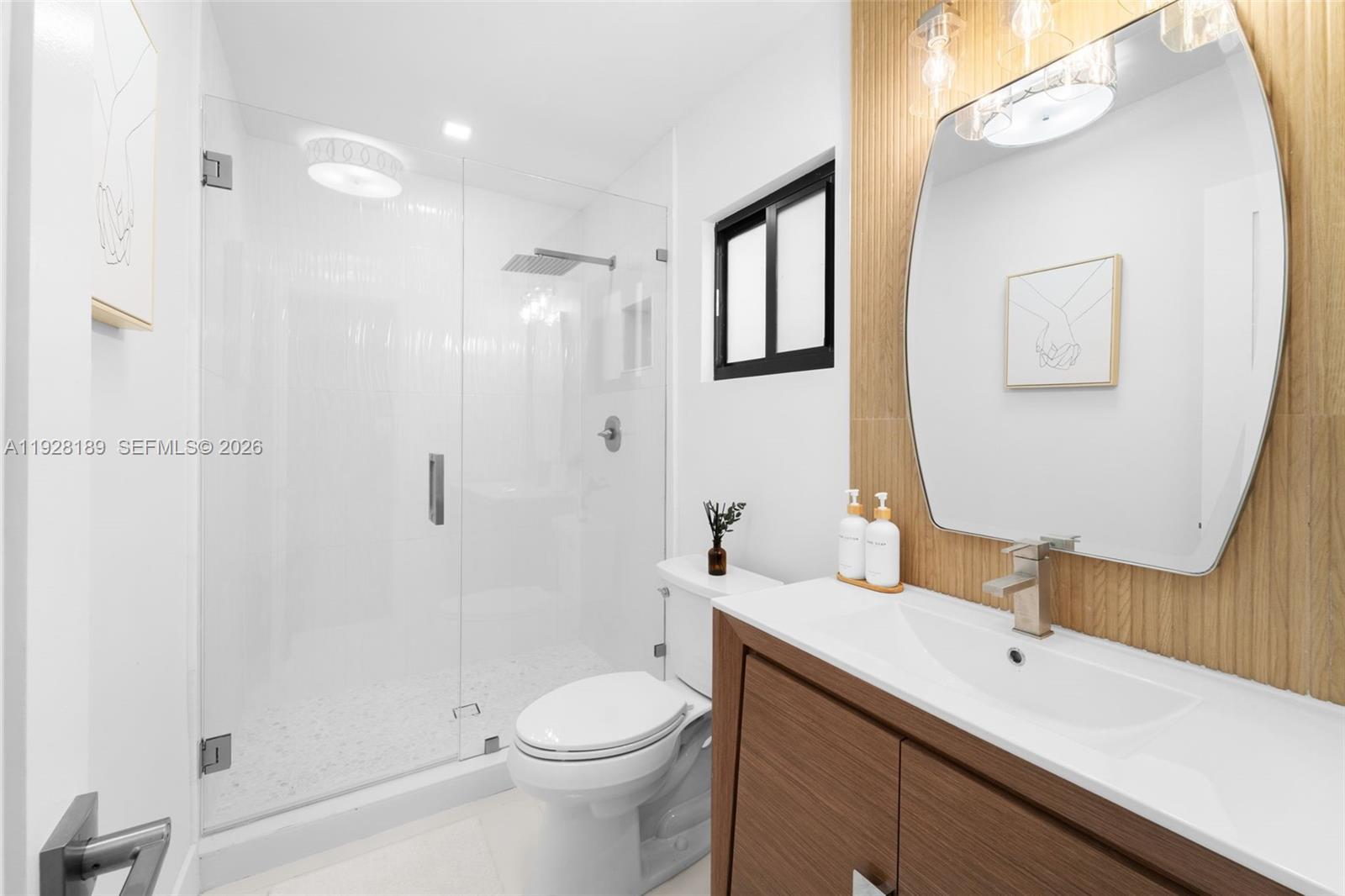 CORAL VILLA REV - Residential