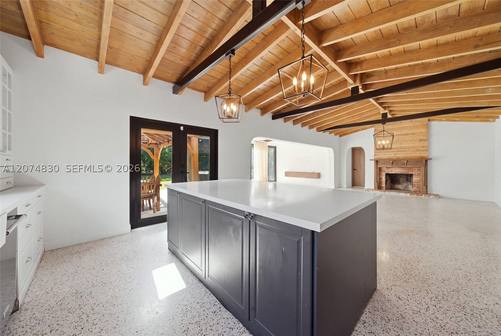 12025 NE 5th Ave 12025