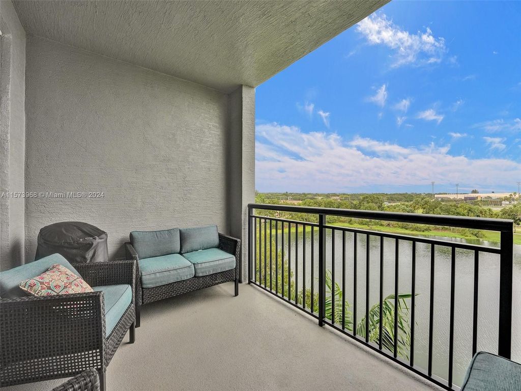 Photo of 1660 E Renaissance Commons Blvd #2508, Boynton Beach, FL 33426 (MLS # A11573968)