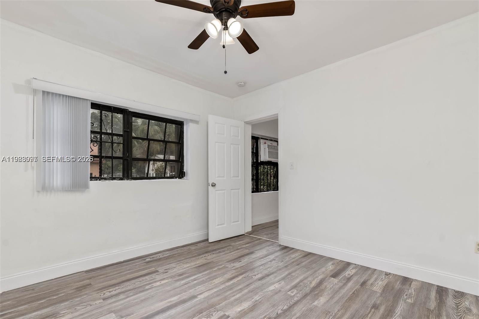 DIXIE HIGHWAY TRACK - Residential Lease