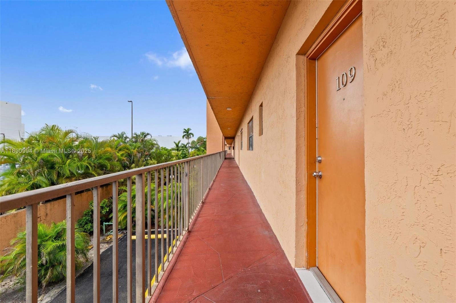 WESTLAND CONDO - Residential