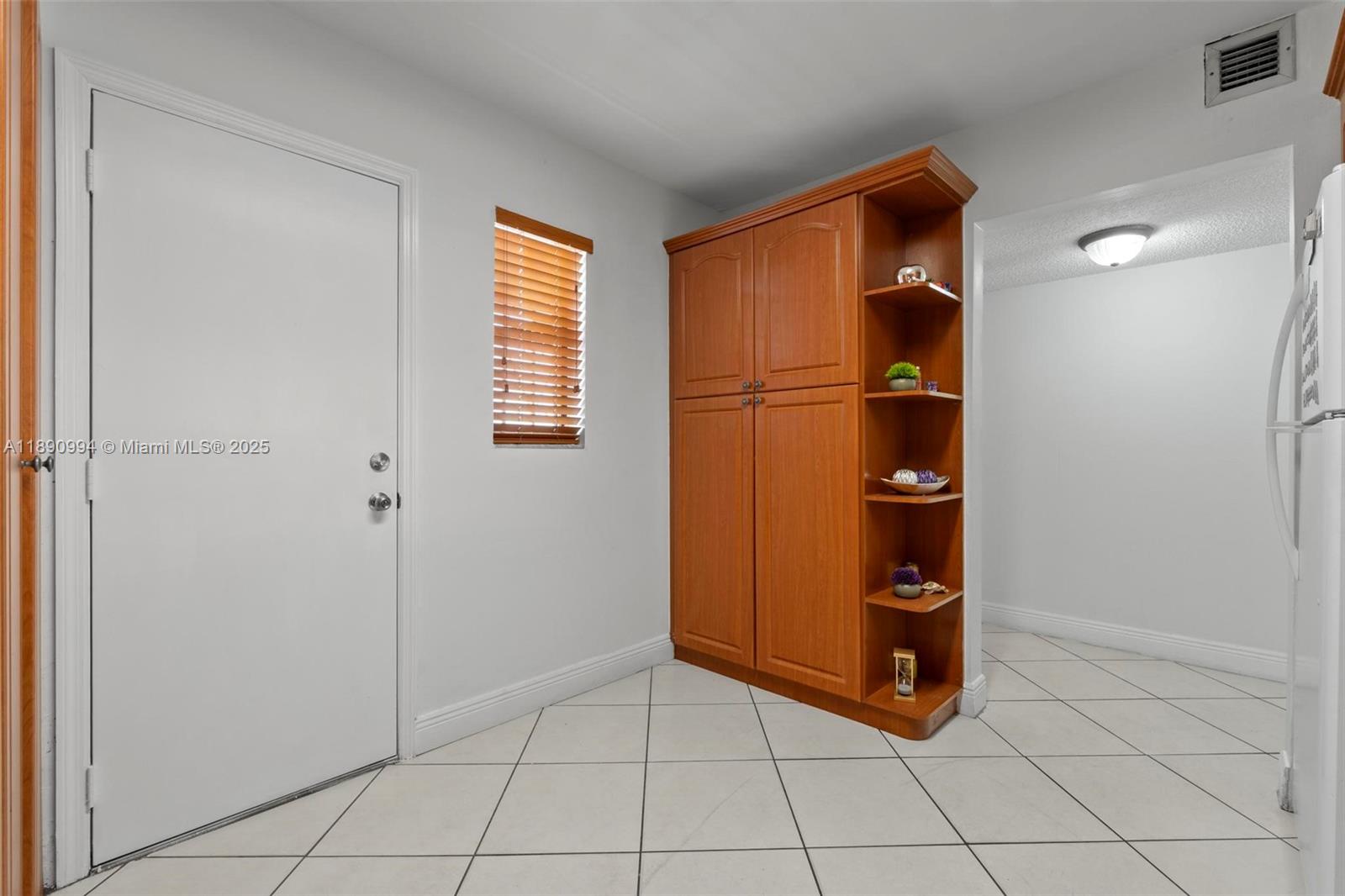 WESTLAND CONDO - Residential