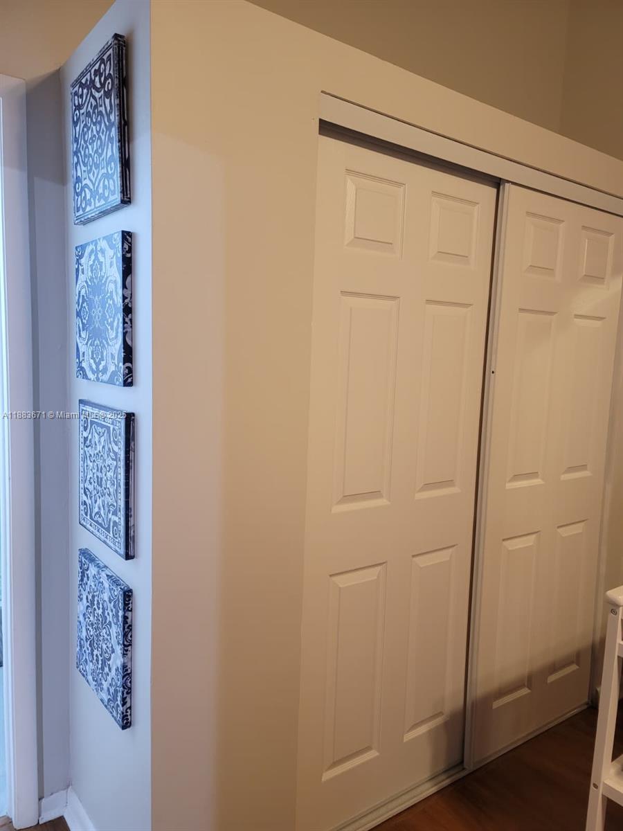 EVERGLADES SUGAR & LAND C - Residential Lease