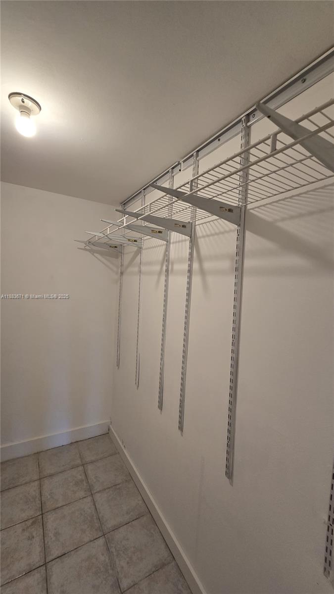 EVERGLADES SUGAR & LAND C - Residential Lease