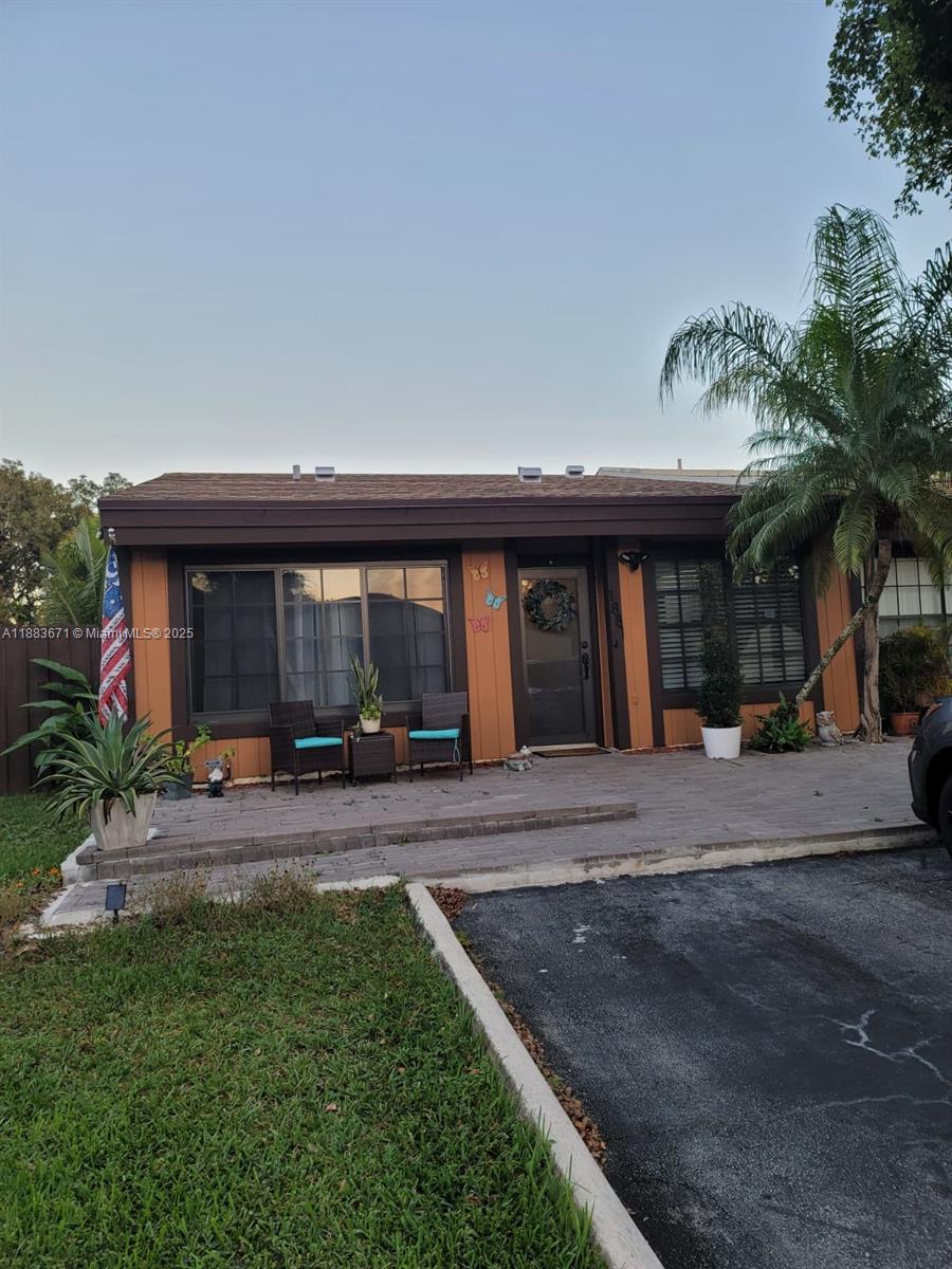 EVERGLADES SUGAR & LAND C - Residential Lease