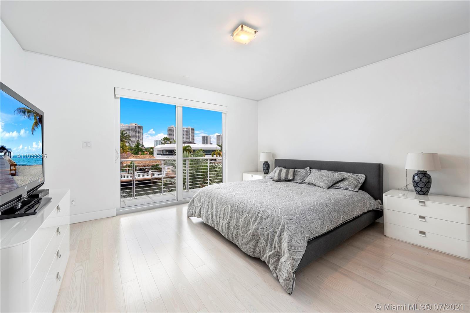 EASTERN SHORES 1ST ADDN - Residential