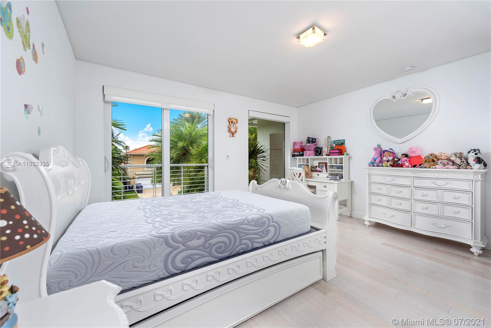 EASTERN SHORES 1ST ADDN - Residential